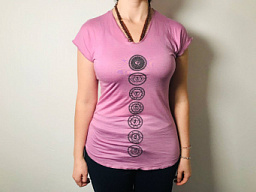 Футболка женская легкая, с чакрами, розовая