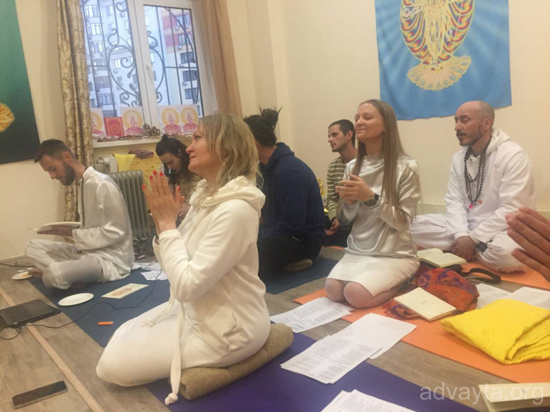 Meeting with the monks, Adimata Giri