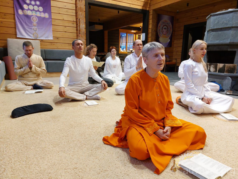 Meeting with the monks, Vedamatri Giri